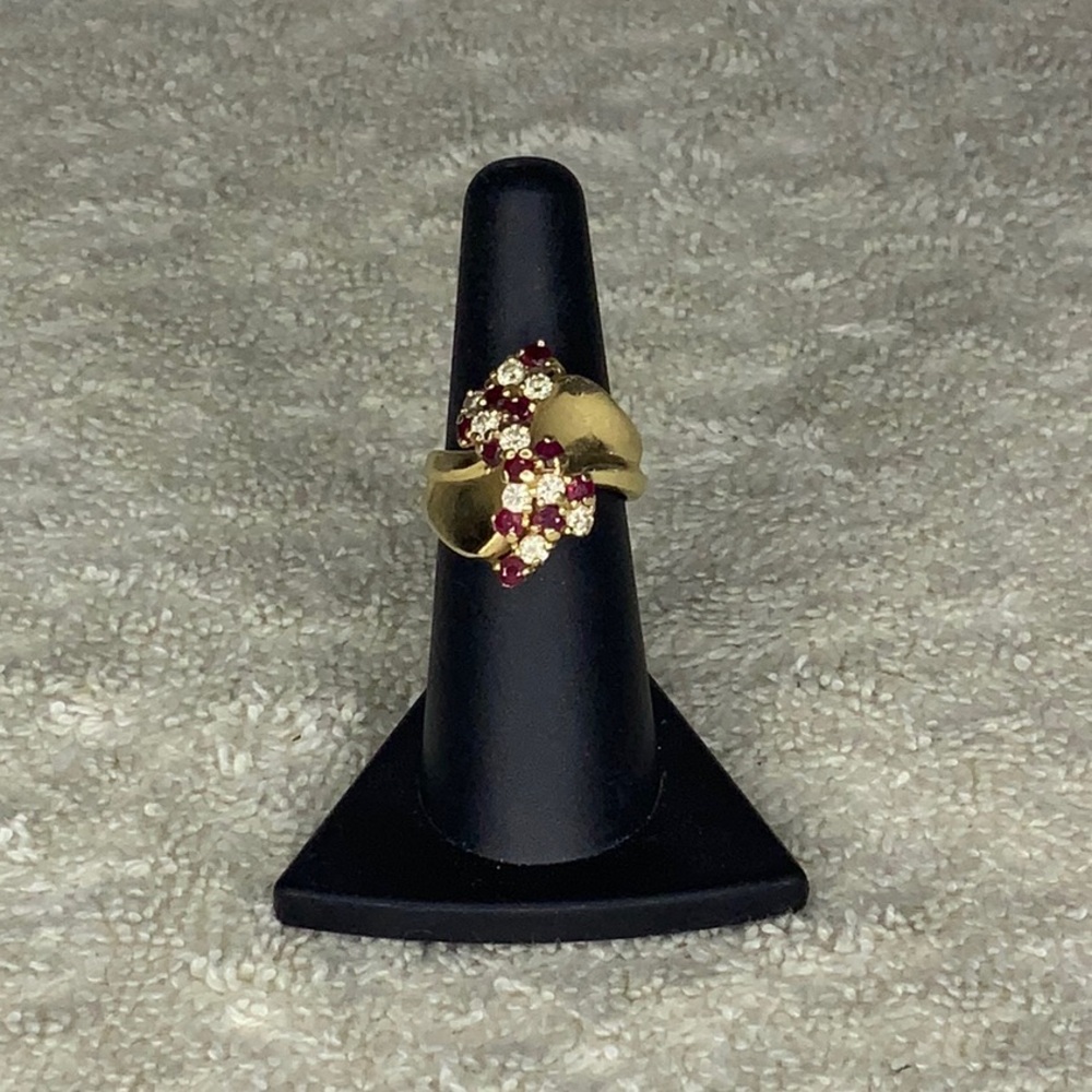 Vintage AISCO 14k Yellow Gold Diamond and Ruby Ring (sz 6.5)